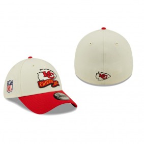 Kansas City Chiefs Cream Red 2022 Sideline 39THIRTY 2-Tone Flex Hat